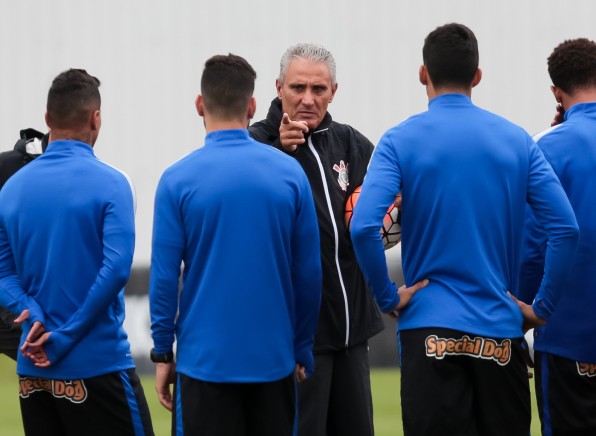 Após derrota no clássico, Corinthians define relacionados pra Liberta e veta jogador