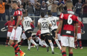 Corinthians goleou Flamengo no primeiro turno