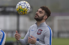 Corinthians aguarda proposta oficial por Bruno Henrique