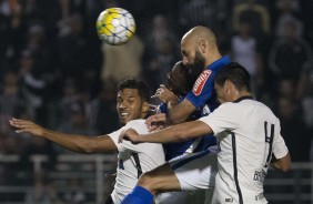 Corinthians e Cruzeiro empataram em 1 a 1 no Pacaembu