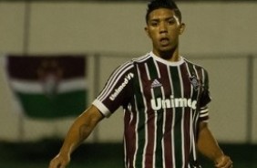 Douglas preferiu defender Fluminense contra Corinthians a ser convocado para amistoso da Seleo