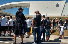 Fiel comparece em peso em protesto na Arena