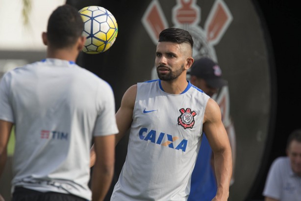 Guilherme tem presena incerta no clssico contra o Santos, no domingo