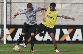 Marlone e Bruno Paulo foram observados por Cristvo no treinamento desta quarta; apenas o primeiro deve ser titular contra a Ponte