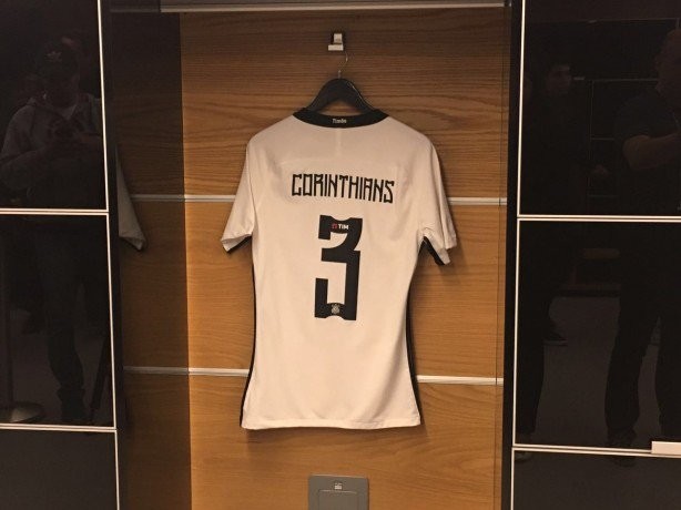 Camisa do Corinthians receber patrocnio da Apollo em breve