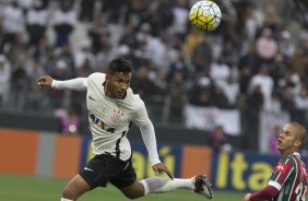 Corinthians acabou superado pelo Fluminense em casa e caiu para a stima colocao do Brasileiro