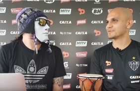 Fábio Santos relembra caneta desconcertante contra Palmeiras e conta histórias de Tite