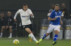 Guilherme Arana vem sendo um dos poucos destaques do Corinthians nos últimos meses