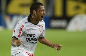 Ralf comemora aps empatar para o Timo na estreia da Libertadores 2012