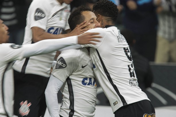 Rodriguinho voltou a marcar pelo Corinthians, desta vez sobre o Sport; Lo Prncipe e Vilson tambm foram s redes