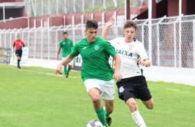 Sub-17 venceu o Guarani com gol de Vitinho