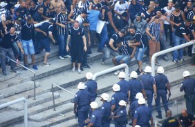 Torcedores e PM entram em conflito na Arena Corinthians