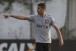 Corinthians pode ter s� um zagueiro � disposi��o no fim de semana. E ele nunca estreou