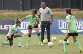 Luizão comanda categoria sub-17 da Seleção Feminina