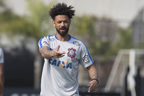 Corinthians tenta se desfazer de Cristian em 2017