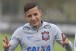 Guilherme Arana desmente interesse do Manchester United