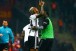 Enquanto sonha com Tim�o, meia brilha na Turquia e chama aten��o do Liverpool