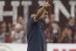 Carille aponta erros do Corinthians, lamenta les�o de Balbuena e defende Jadson
