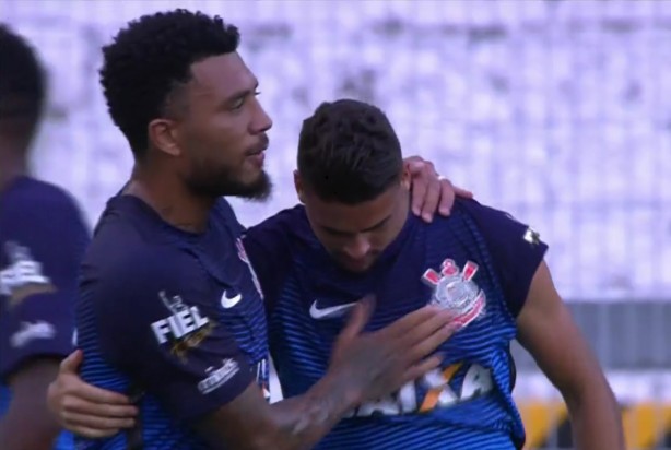 Léo Santos marcou seu primeiro gol com a camisa do Corinthians