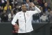 Pedrinho incendeia, Corinthians supera retranca do Botafogo e dispara no Brasileir�o