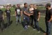 Carille recebe visita de grupo de pagode no CT do Corinthians