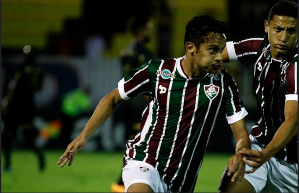Timão tem trunfo contra o São Paulo na briga pela contratação de Gustavo Scarpa