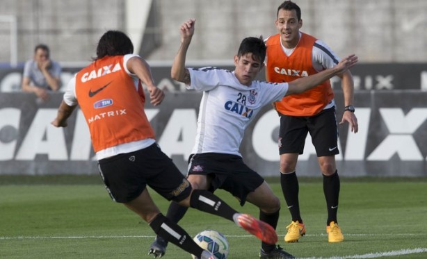 APÓS EMPRÉSTIMO E REBAIXAMENTO, VOLANTE PARAGUAIO QUER CHANCE NO CORINTHIANS