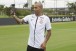Atento ao notici�rio, Sheik se coloca � disposi��o para jogar de 9