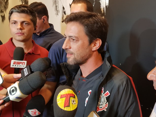 Dulio Monteiro Alves atendeu  imprensa antes de partida na Arena Corinthians