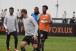 Sete jogadores treinam com bola ap�s problemas m�dicos; dois estar�o no banco contra o Santos
