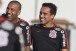 Jadson troca aumento por tempo maior de contrato e descarta sa�da do Corinthians
