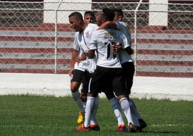 Sub-17 marcou seis gols na segunda etapa de embate contra o Comercial