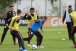 Pedrinho treina sem limita��es e pode voltar ao Corinthians na escala��o deste s�bado