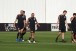 Emerson Sheik volta a treinar com bola no Corinthians e � relacionado para duelo no Rio de Janeiro