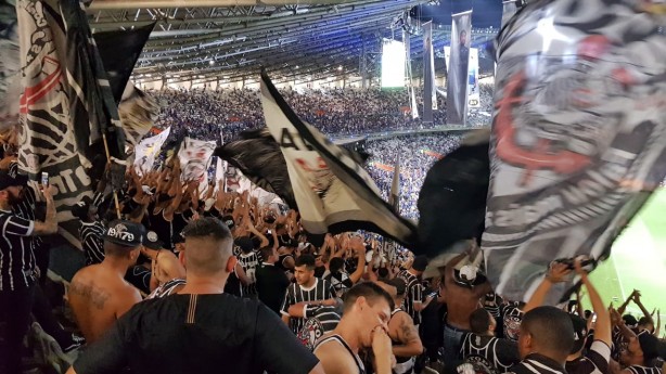 Torcida do Corinthians deu show  parte na final da Copa do Brasil no Mineiro