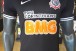 Camisa nova do Corinthians com patrocnio j est  venda; veja como ficou