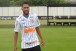 Everaldo se apresenta � Fiel e se encanta com estrutura do Corinthians: 'J� dormi no ch�o'