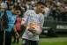 Pedrinho tem data marcada de viagem para se apresentar ao Benfica; Corinthians aguarda pagamento