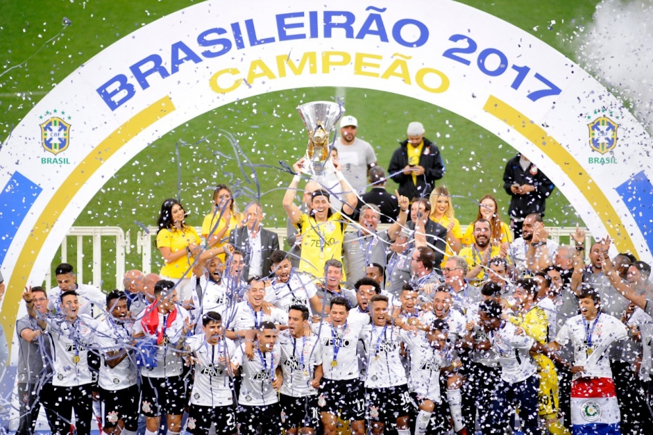 O Corinthians foi heptacampeo brasileiro em 2017, sob o comando de Carille