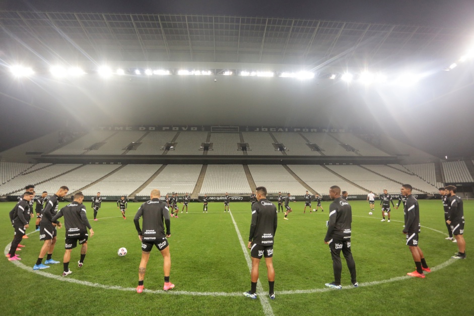 Elenco do Corinthians ir realizar treino na Neo Qumica Arena na manh desta quinta-feira