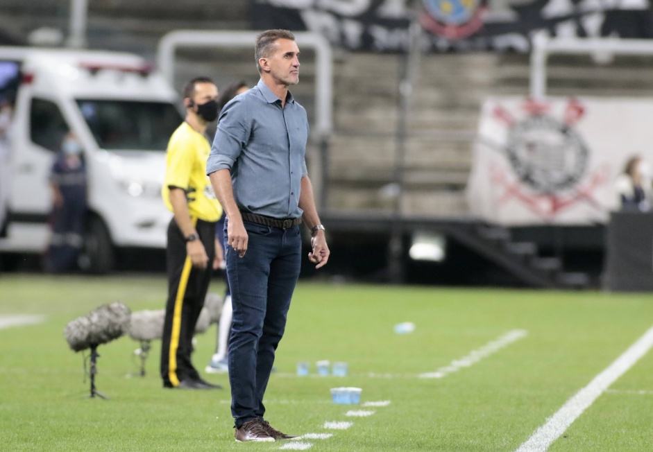 Depois de passagem pelo Corinthians, Vagner Mancini agora é treinador do América-MG