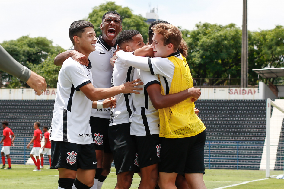 Corinthians visita o São Paulo em jogo de semifinal