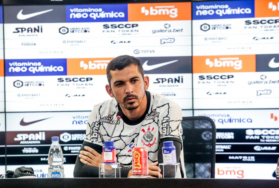 Bruno Melo falou sobre a possibilidade de contar com Diego Costa no elenco do Corinthians