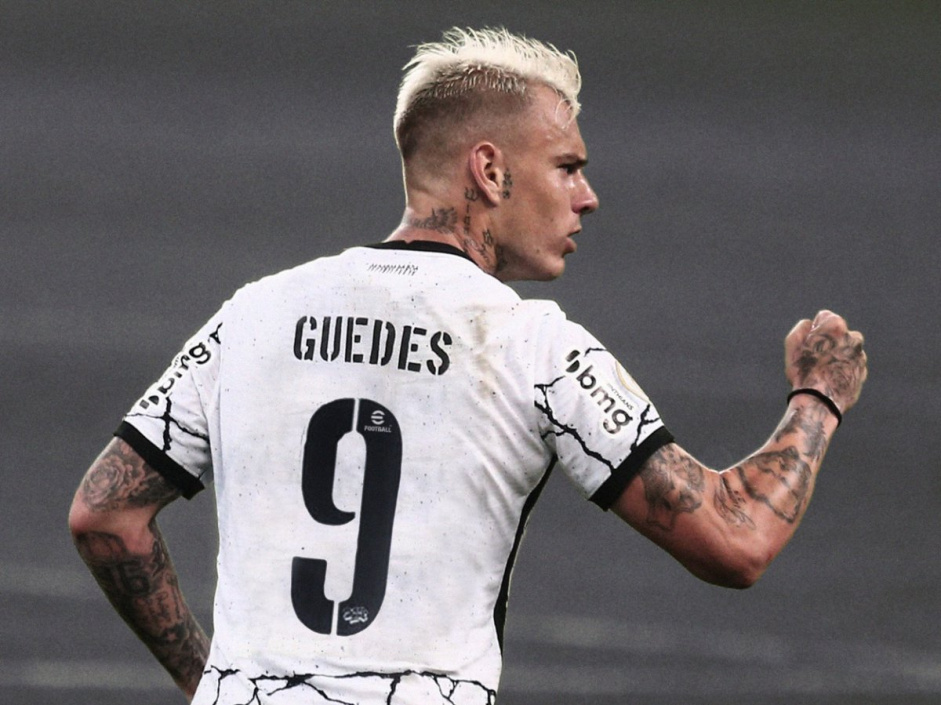 Róger Guedes é o novo camisa 9 do Corinthians