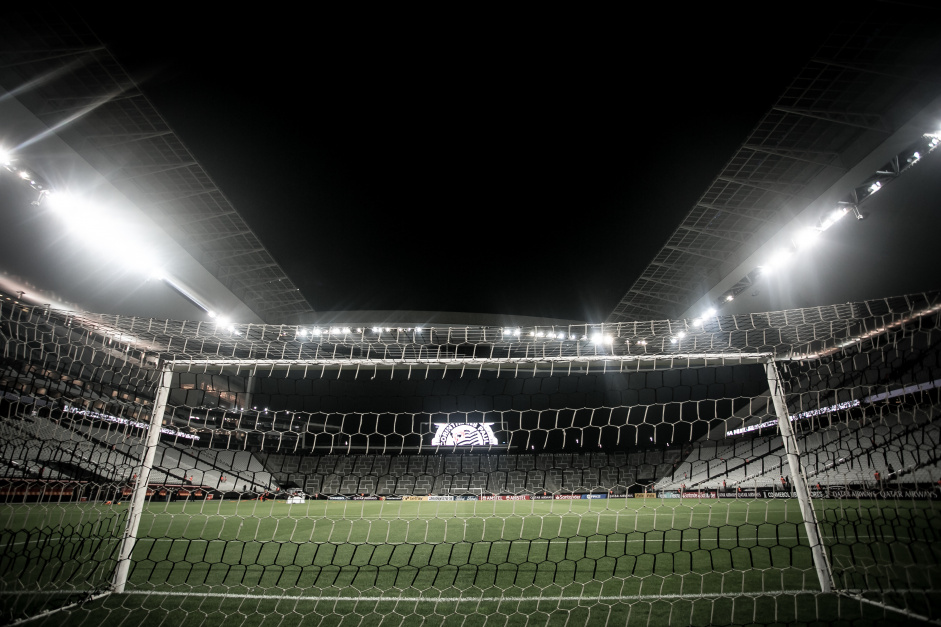 Corinthians busca solução para o estádio depois de anos de renegociação com a Caixa