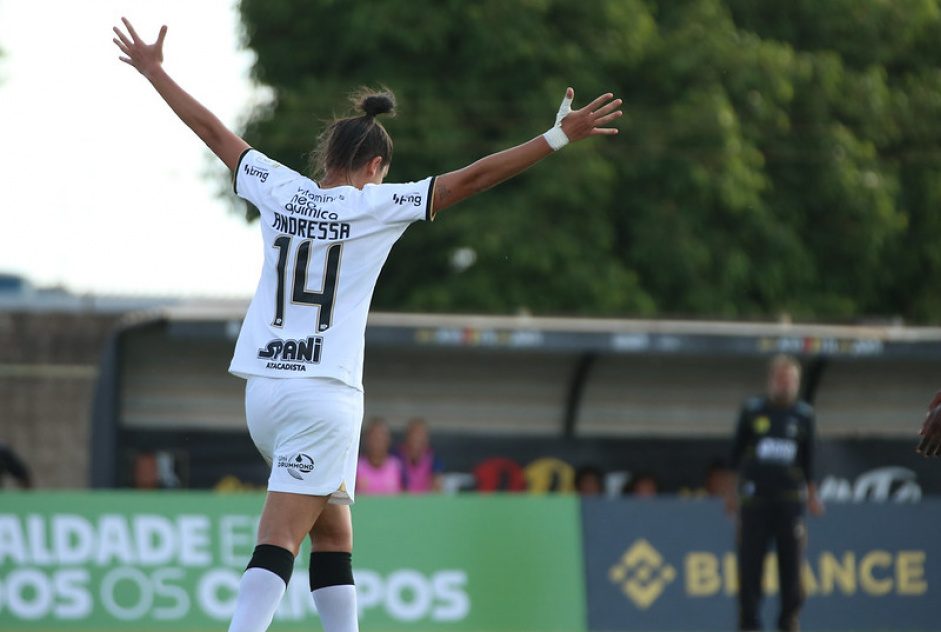 Andressa marcou seu primeiro gol com a camisa do Corinthians neste domingo