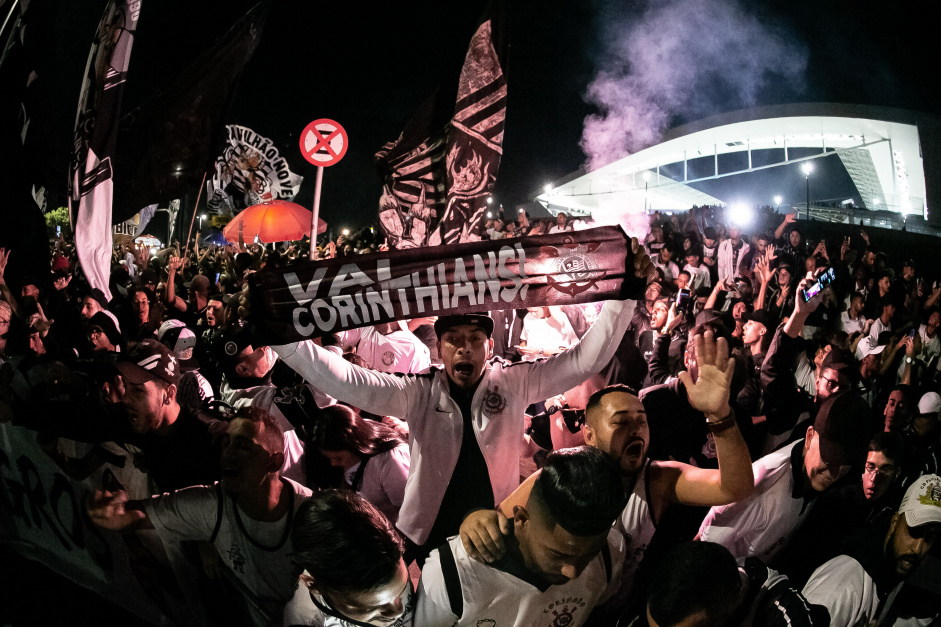 Corinthians recebeu 161.811 torcedores nos últimos nove dias na Neo Química Arena; renda ultrapassou R$ 11 milhões
