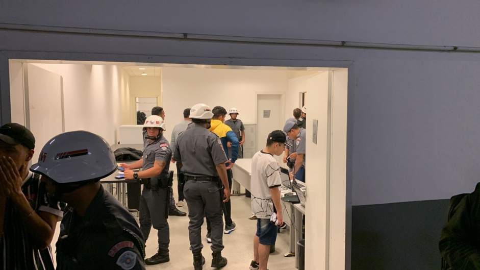 Partida entre Corinthians e Boca Juniors foi mais uma vez marcada por injúria racial