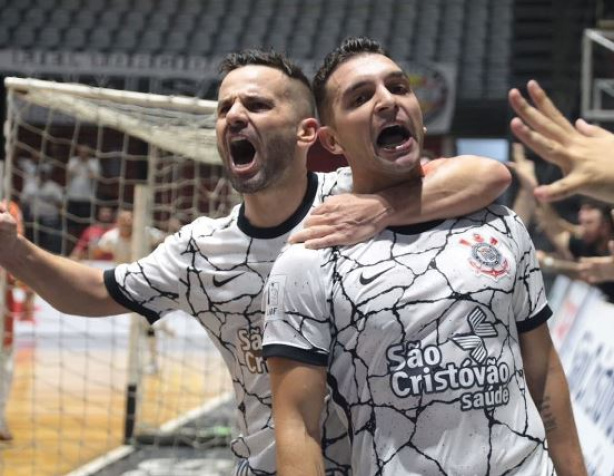 Corinthians venceu o Juventus e chega para jogo de volta da semifinal do Paulista com vantagem