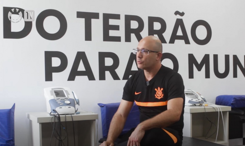 Douglas Toffoli, fisioterapeuta detalha processos do DM do Corinthians em quinto episdio de srie sobre a base